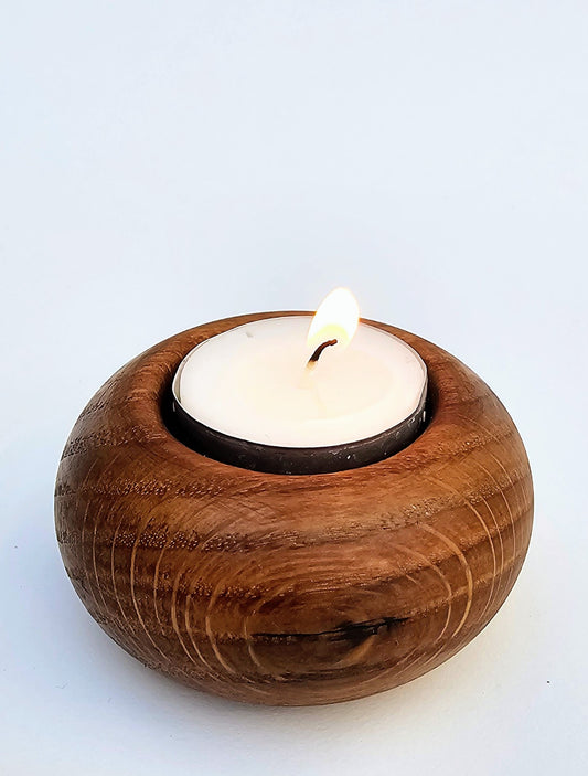 Eos - candlestick in recycled oak wood